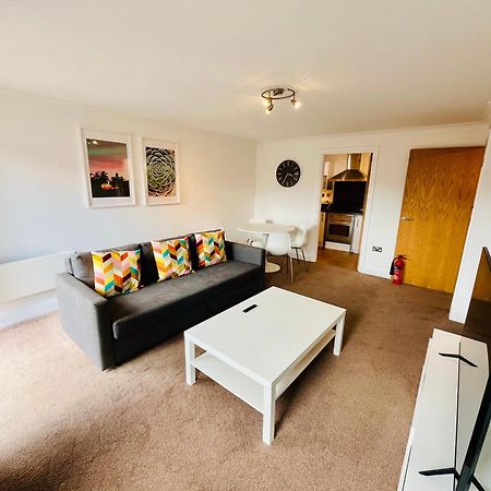 Exquisite City Centre Apartment - Recently Refurbed - 2 Bed 2 Bath - Free Parking - Netflix Amazon Disney Birmingham Extérieur photo